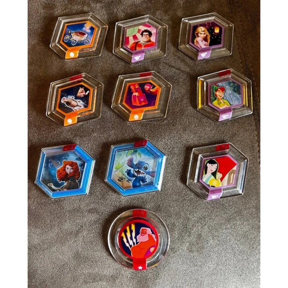 Disney Infinity lot (1.0 2.0 3.0) Portal, 4 Fugues, 10 Power Discs & Case‎